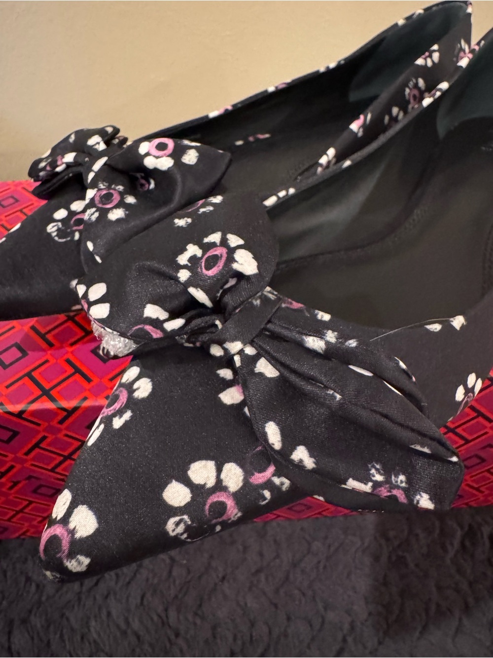 Tory Burch Floral Satin Bow Ballet Flats Size 9
